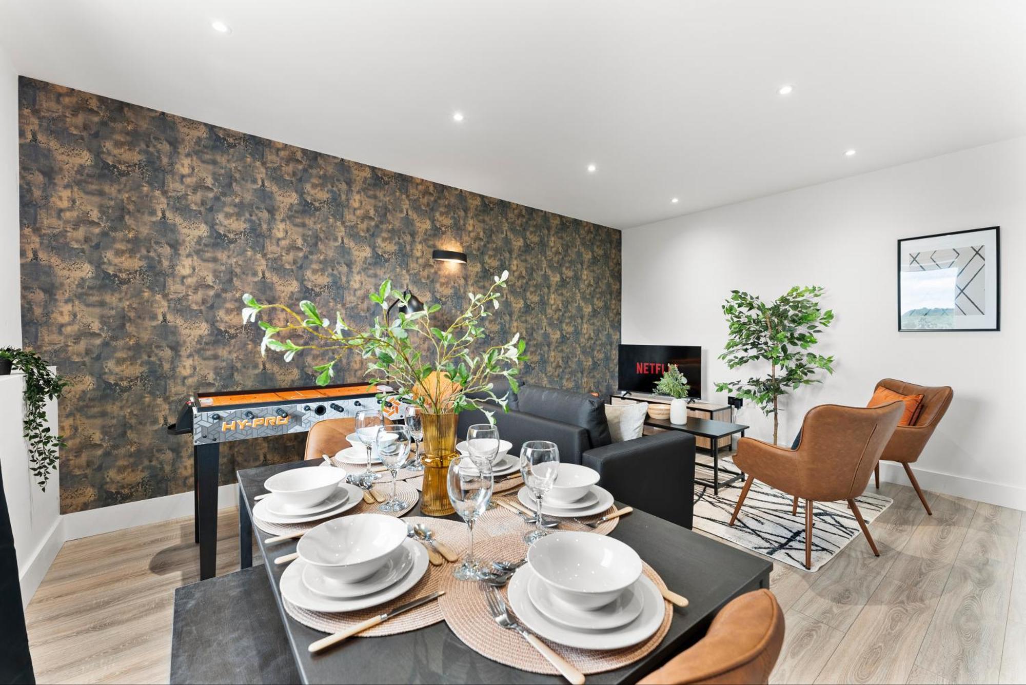 Stylish Two-Bedroom Flat In NWI Esterno foto